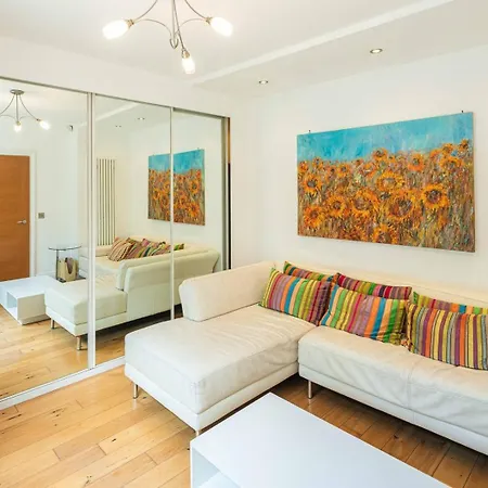 Apartamento Notting Hill Gem: Light-Filled Retreat